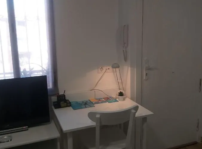 Victoria Boutique De *